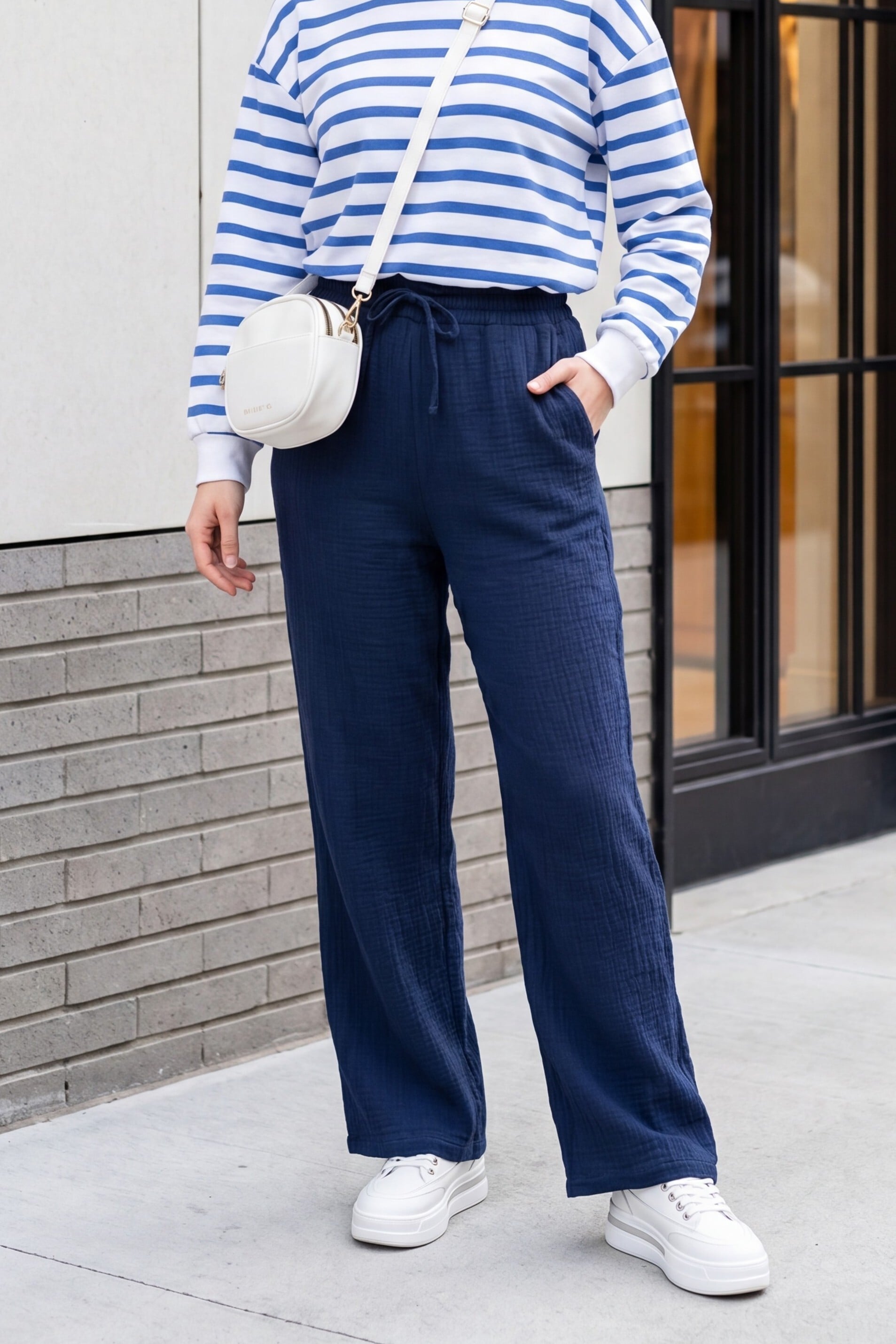 Drawstring Detail Pocketed Elasticated Waist Muslin Trousers - Navy - Podyumplus - by Peralane