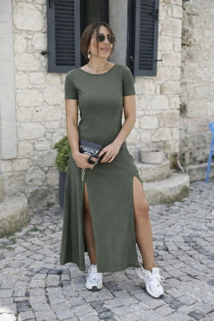 Women's Short-Sleeved Viscose Dress with Back Detail and Side Slits - Janes - by Peralane