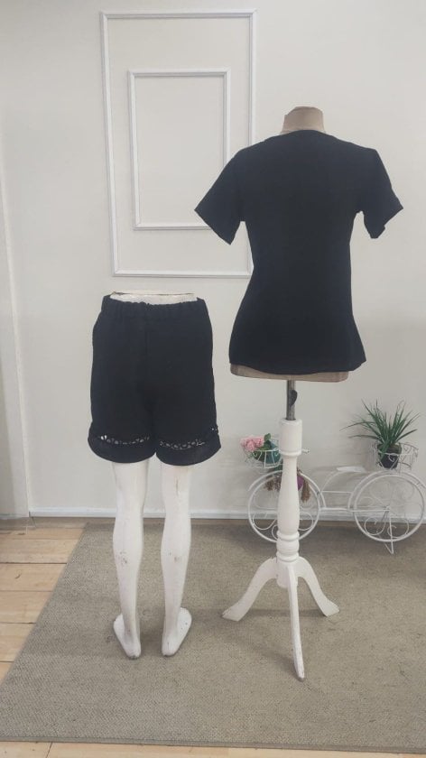 Women's Short-Sleeve V-Neck Blouse and Shorts Co-ord Set - Janes - by Peralane - photo 7