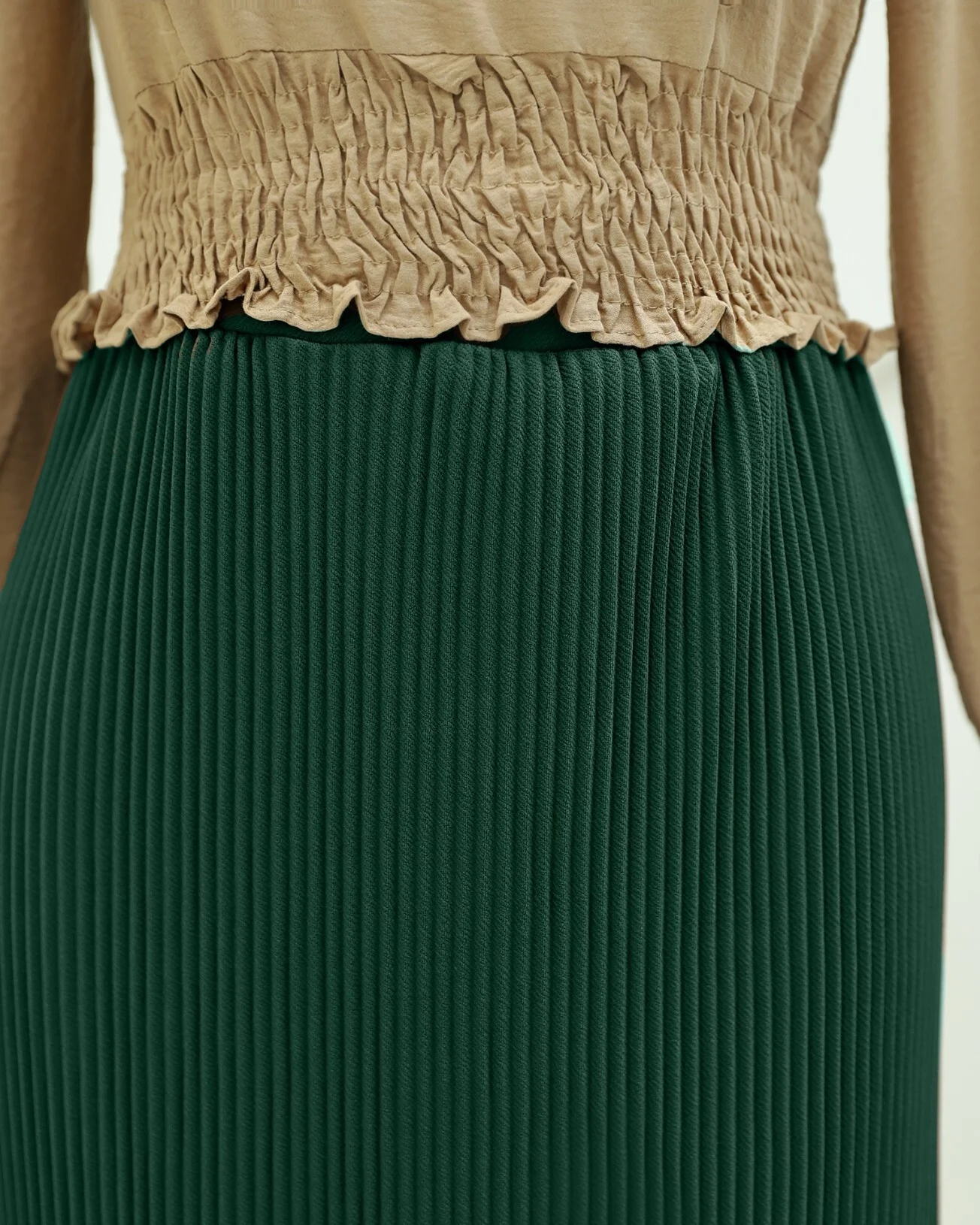 Women's Elasticated Waist Pleated Pencil Skirt - Emerald Green - Podyumplus - by Peralane - photo 5