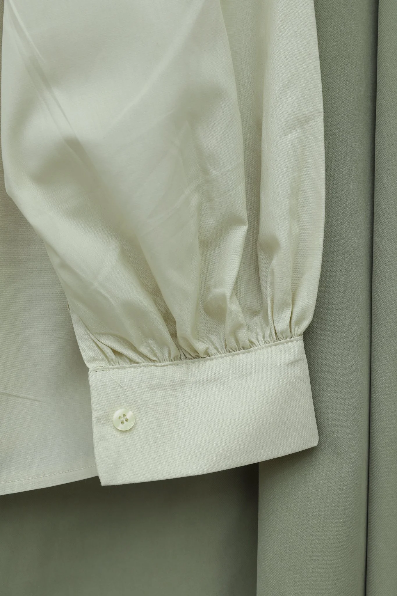 Beige Poplin Blouse with Peter Pan Collar and Lace Detail - Podyumplus - by Peralane - photo 10
