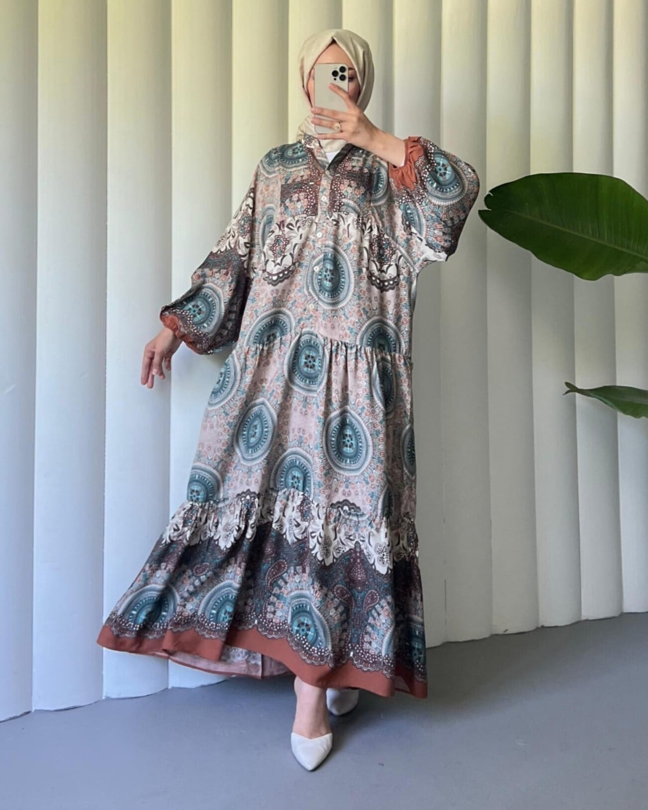 Collar Button-Up Tiered Maxi Dress in Paisley Print - Light Brown - Podyumplus - by Peralane - photo 5