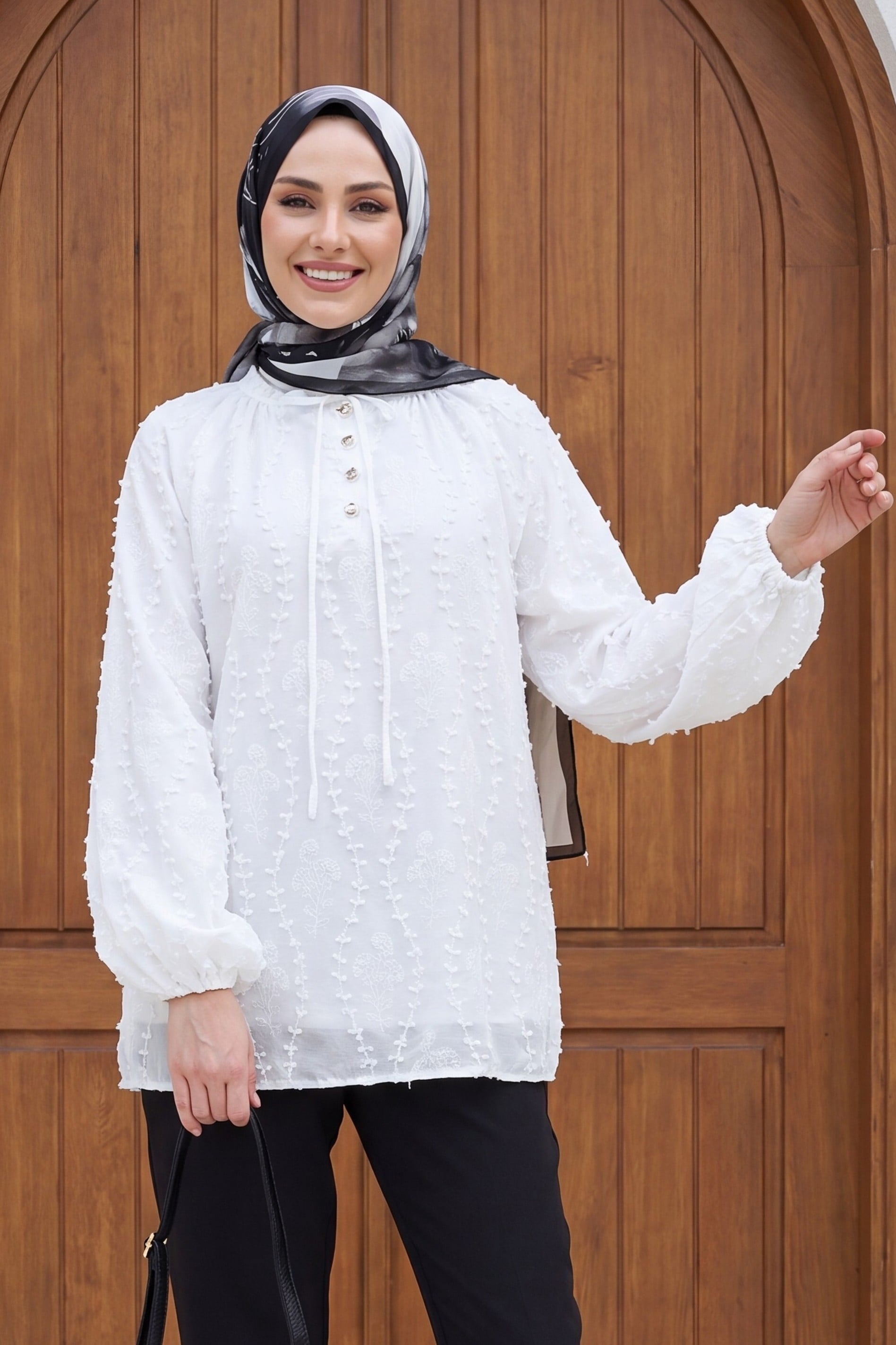 White Oversize Tunic with Embroidered Floral Pattern and Tie Neck - Podyumplus - by Peralane - photo 7