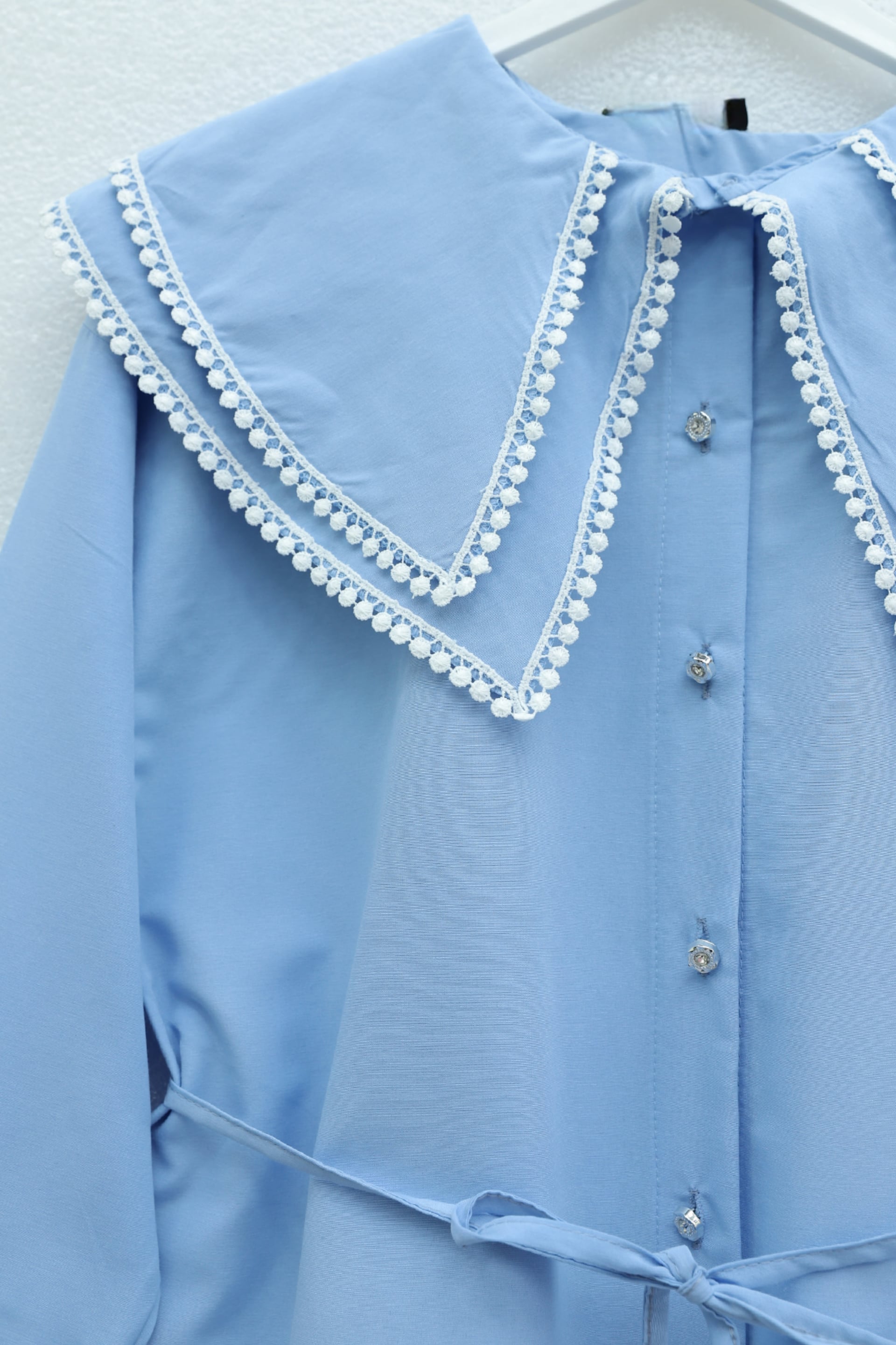 Lace-Trimmed Poplin Tunic with Tie Belt and Cuffed Sleeves - Light Blue - Podyumplus - by Peralane - photo 5