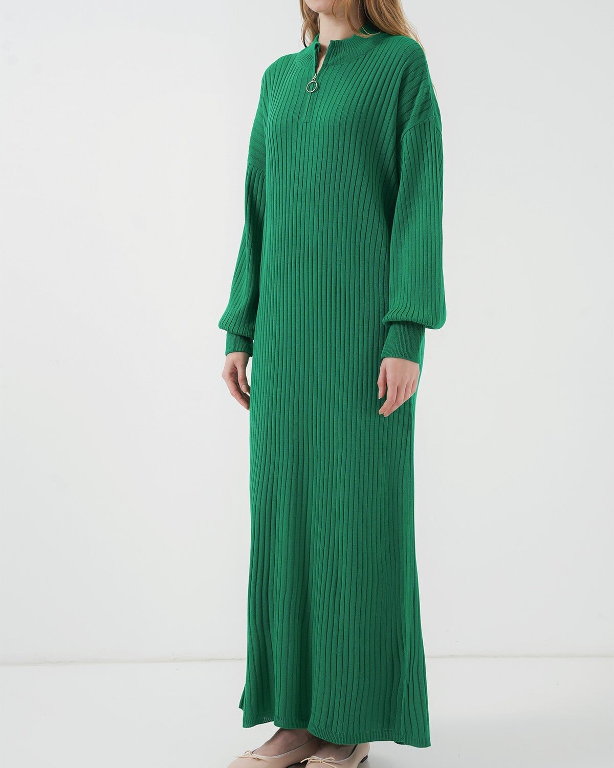 Long-Sleeved Full-Length Green Ribbed Knit Dress with Mock Neck and Quarter-Zip - Bigdart - by Peralane