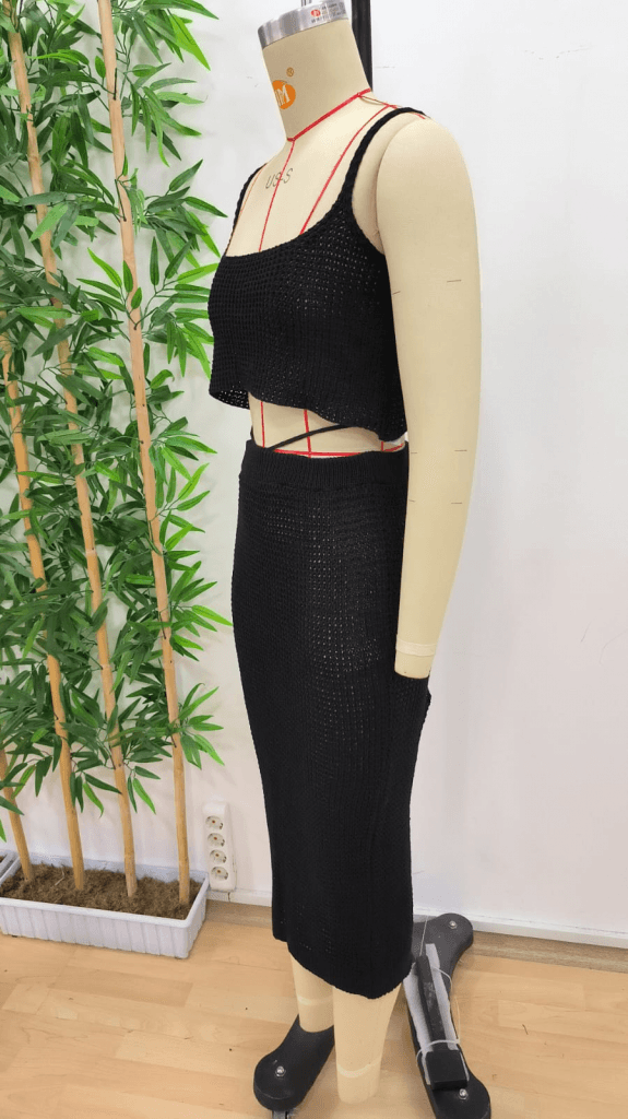 Women's Black Knit Crop Top and High-Slit Midi Skirt Two-Piece Set - Janes - by Peralane - photo 9