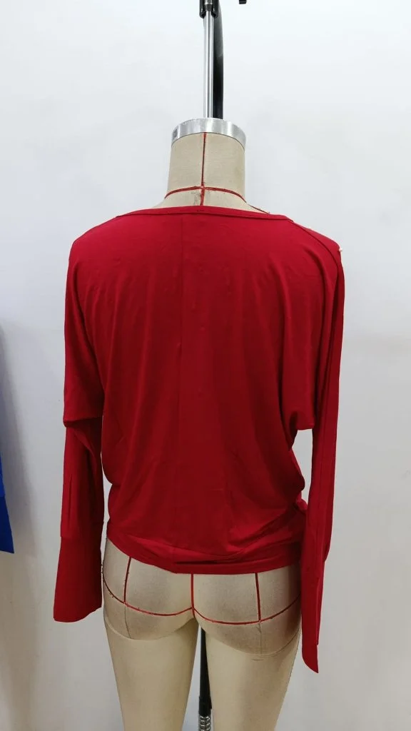 Women's Red Long-Sleeve Round Neck Viscose Blouse with Pearl Details - Janes - by Peralane - photo 5