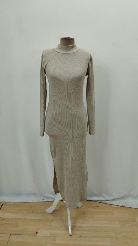 Women's Long-Sleeved Ribbed Knit Midi Dress with Mock Neck and Side Slits - Janes - by Peralane - photo 4