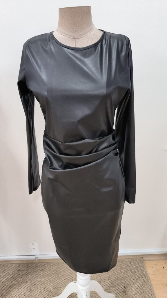 Women's Long Sleeve Round Neck Back Zip Mid Leather Dress - Janes - by Peralane - photo 4