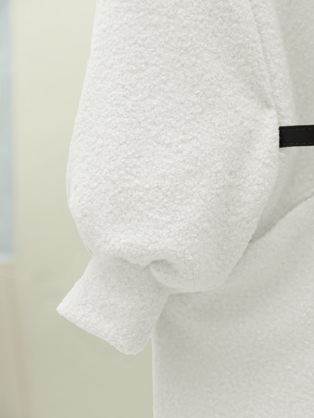 White Oversize Boucle Jacket with Pockets and Balloon Sleeves - Podyumplus - by Peralane - photo 2