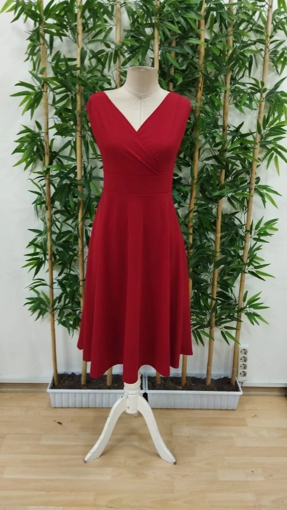 Women's Short Sleeve Wrap Neck Flared Crepe Dress - Janes - by Peralane - photo 8