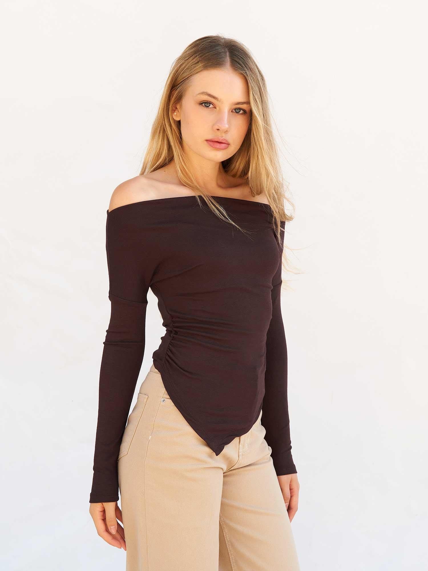 Dark Brown Off-Shoulder Ribbed Knit Top with Asymmetrical Hem - Lefon - by Peralane - photo 2