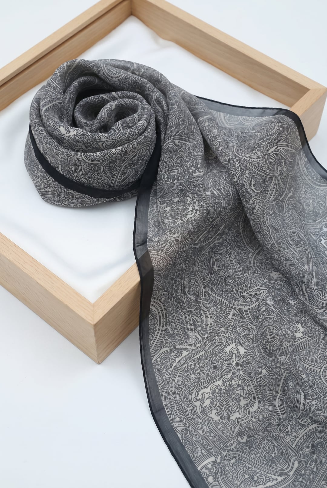 Thin Striped Embroidered Cotton Shawl - Black - Podyumplus - by Peralane - photo 2