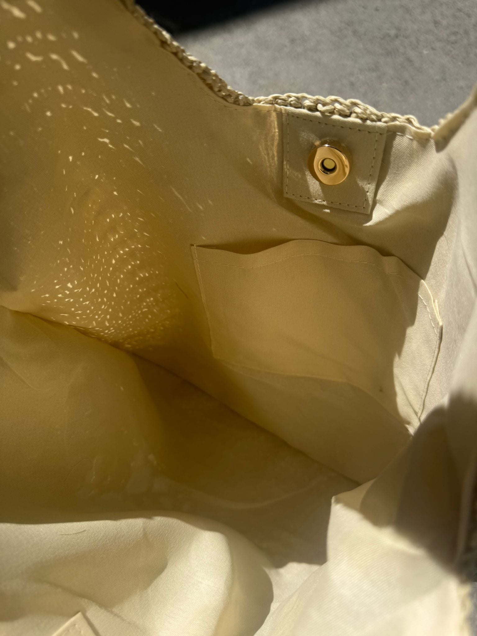 Natural Beige Handwoven Straw Tote Bag with Floral Crochet Panel - Nesvay - by Peralane - photo 4