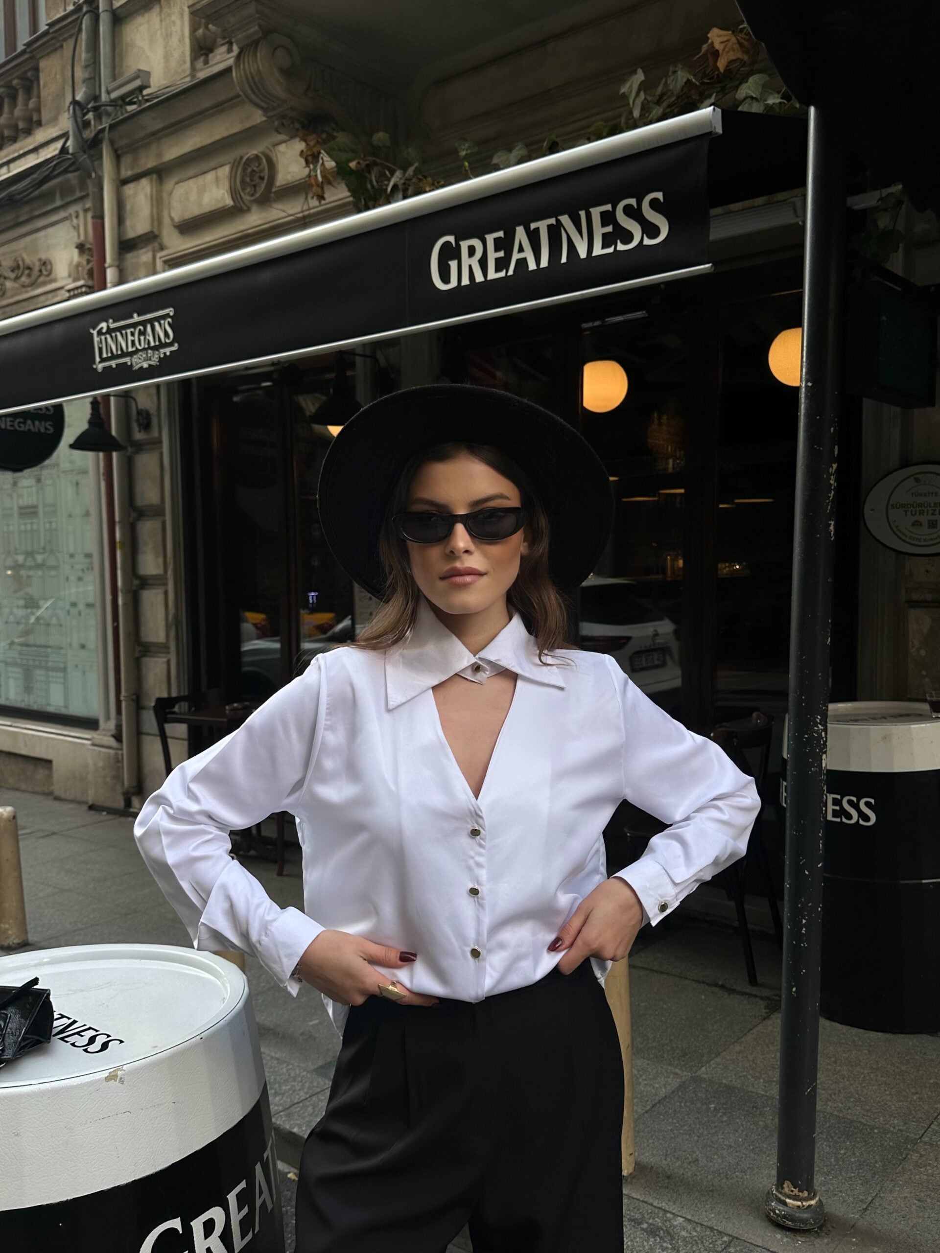 Women's White Long-Sleeve Blouse with V-Neck and Cut-Out Detail - My Bee - by Peralane - photo 2