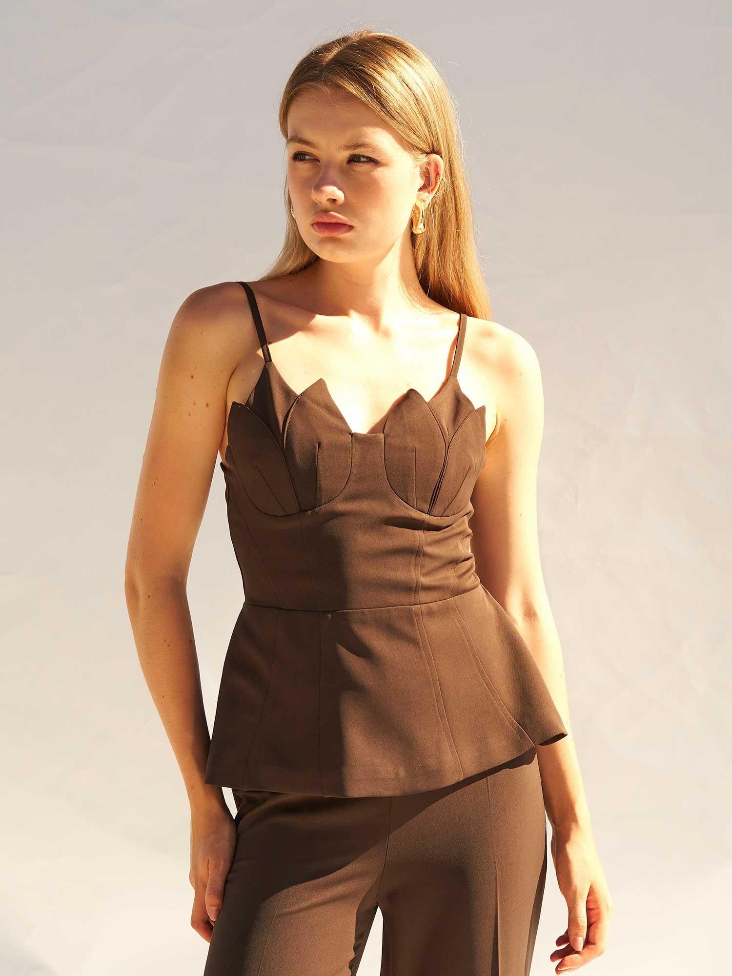 Petal Neckline Bustier Top and Trousers Co-ord Set in Brown - Lefon - by Peralane - photo 9