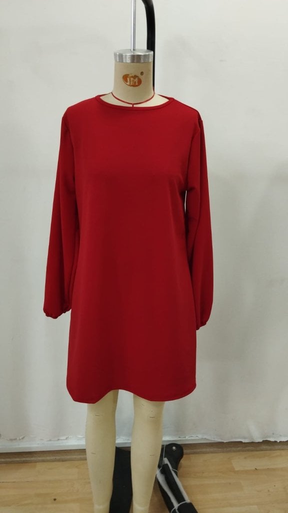 Women's Long-Sleeved Round Neck Mini Crepe Dress in Red - Janes - by Peralane - photo 4