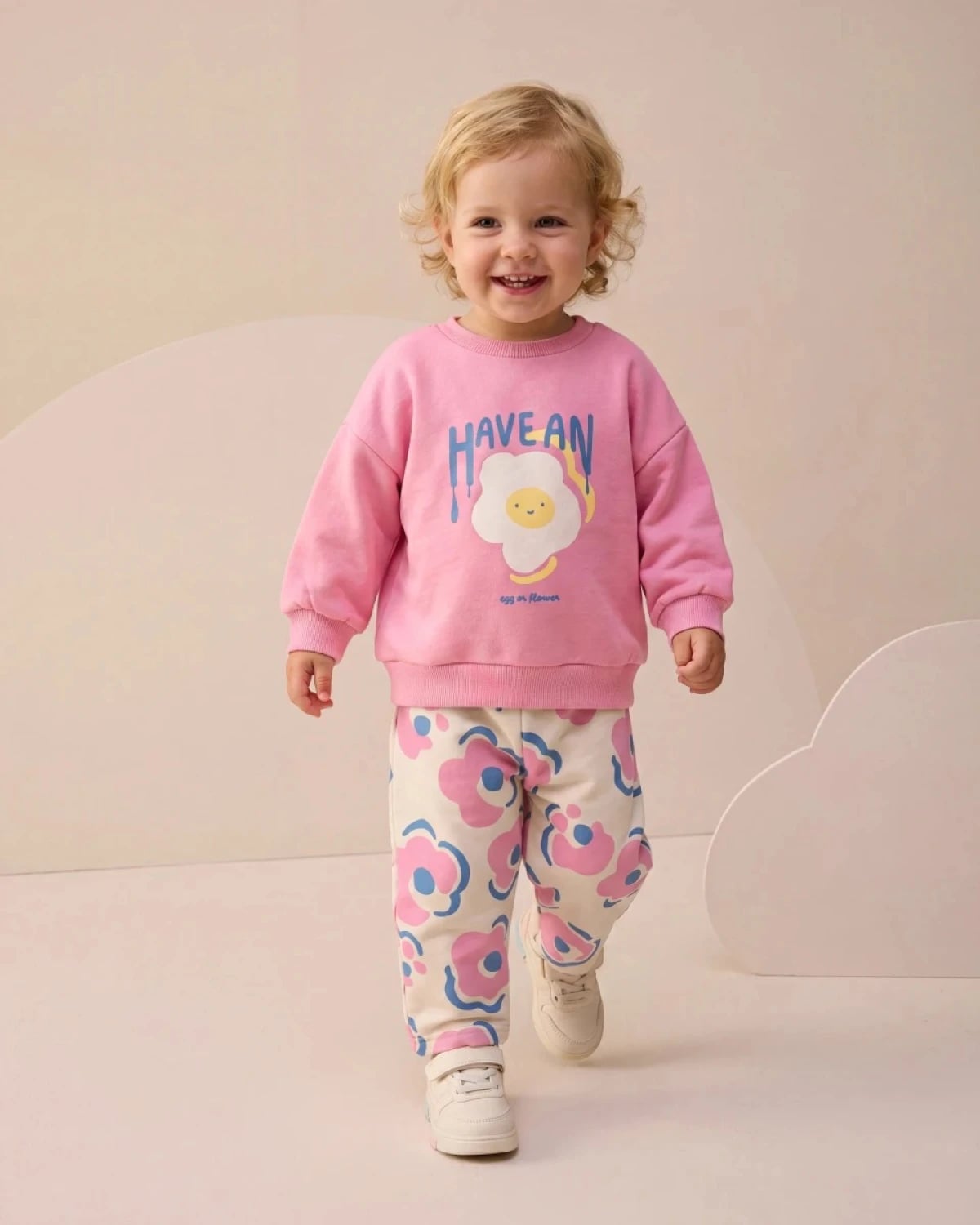 Girls' Two-Piece Sweatshirt and Trousers Set - Pink - Interkidsy - by Peralane