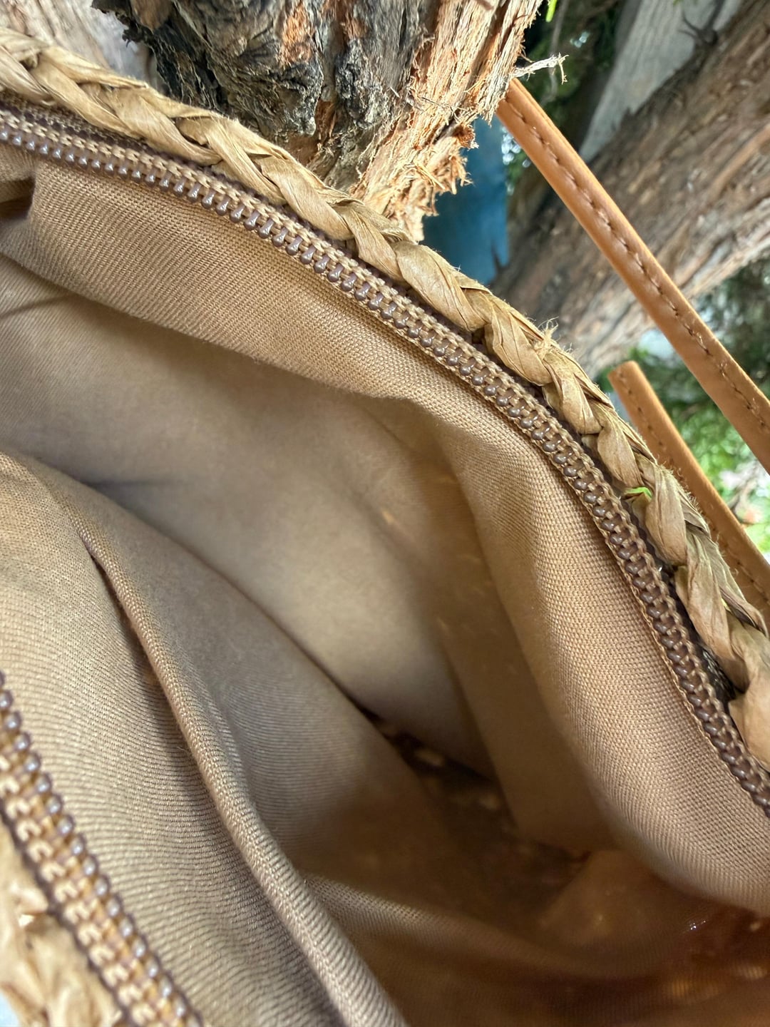Natural Woven Straw Bag with Tan Leather Tie - Nesvay - by Peralane - photo 4