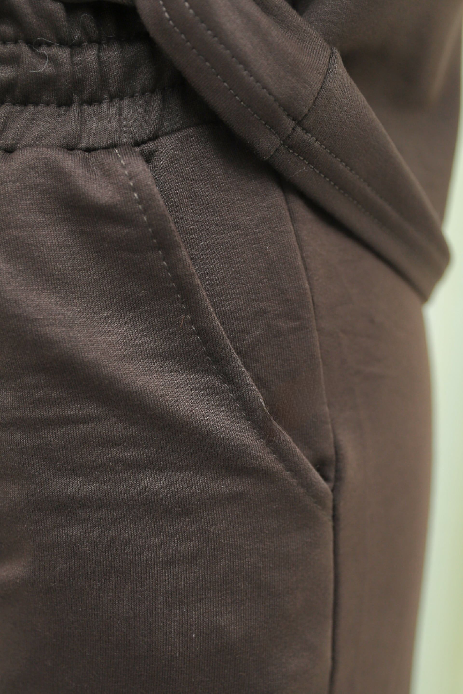 Crew Neck Short-sleeved Trousers with Pockets and Drawstring Waist, Cotton-blend Knit Set - Dark Brown - Podyumplus - by Peralane - photo 6