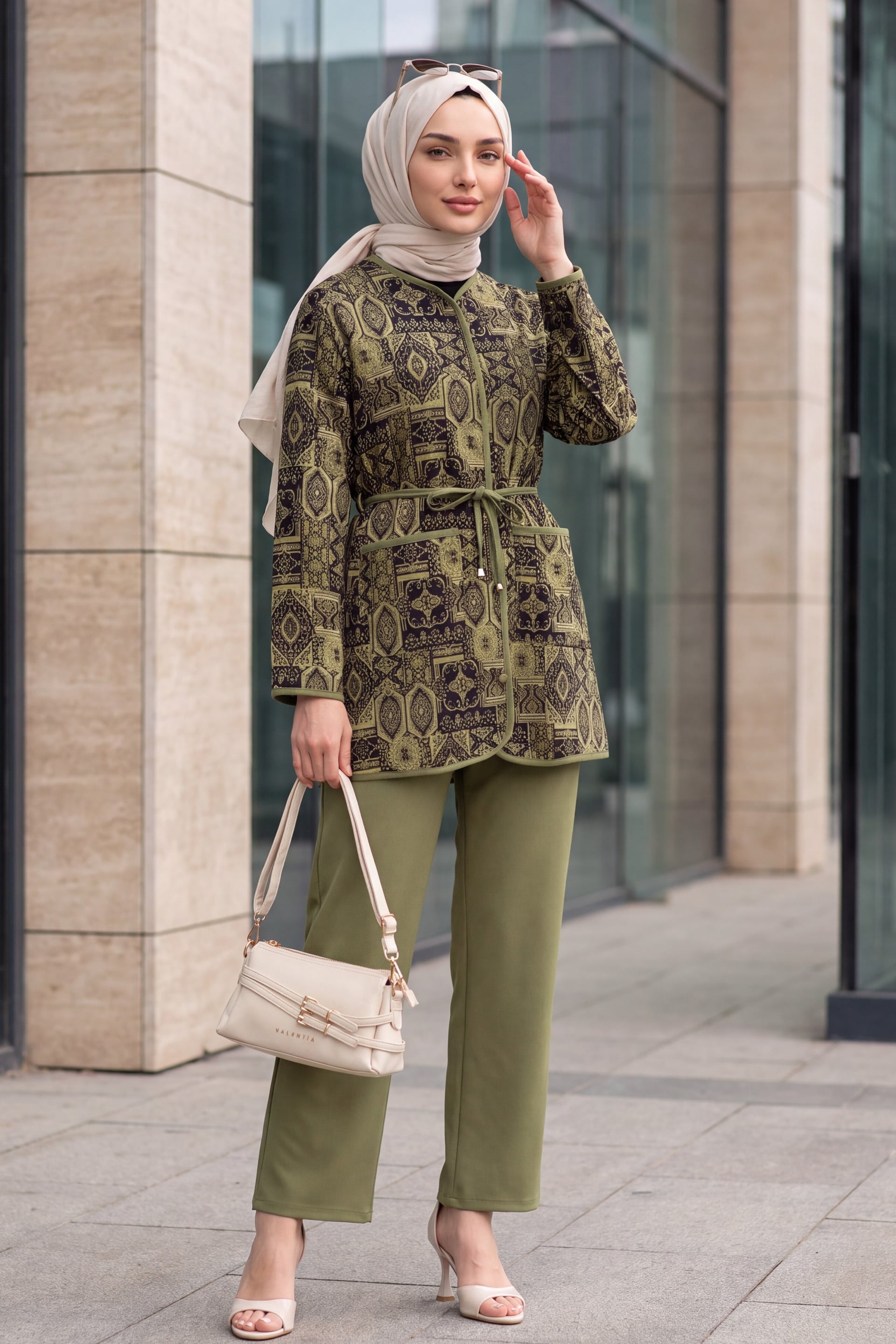 Women's Two-Piece Jacket and Trousers Set with Geometric Print - Olive Green - Podyumplus - by Peralane - photo 2