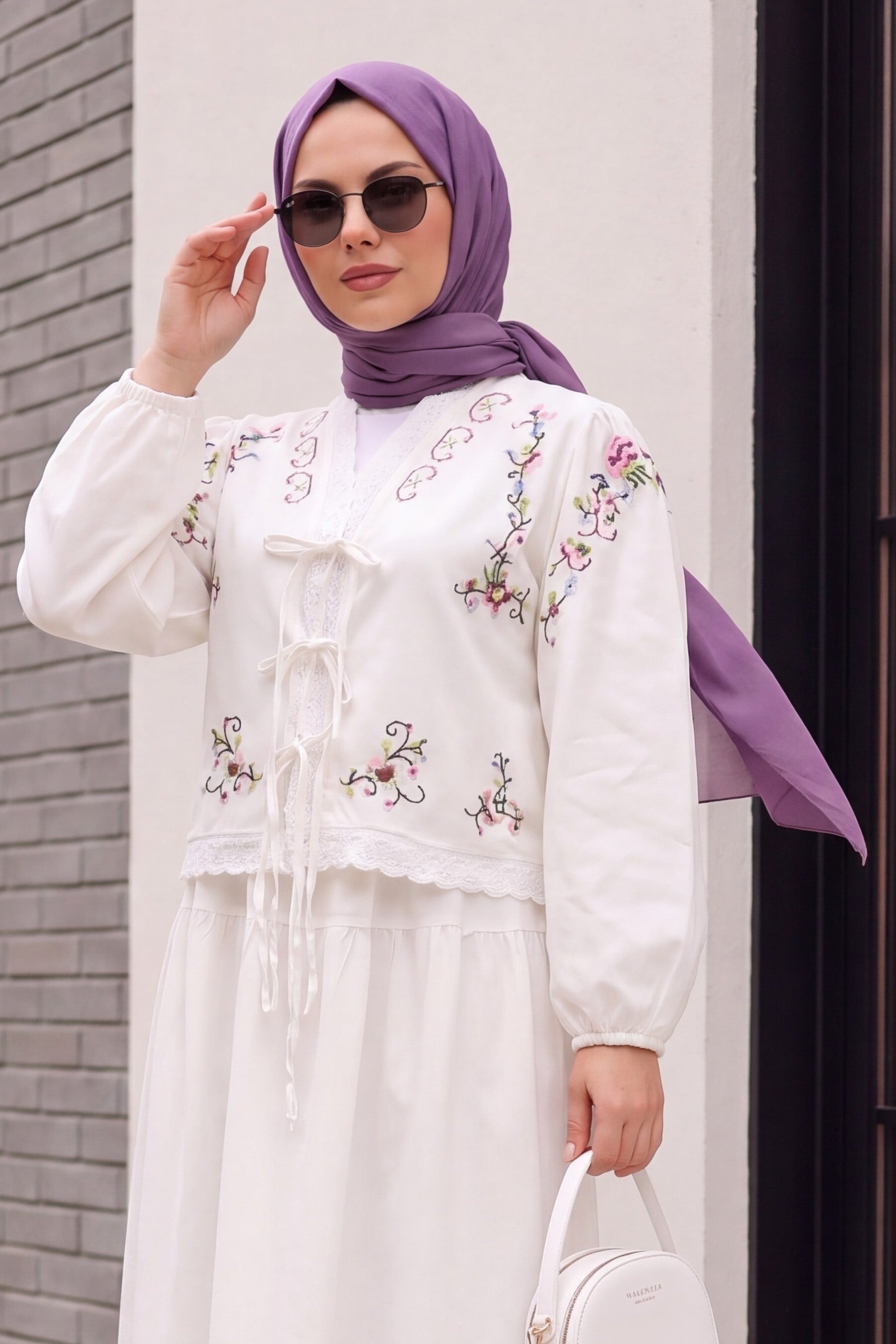White Linen Kimono Set with Cross-Stitch Embroidery and Tiered Skirt - Podyumplus - by Peralane - photo 7