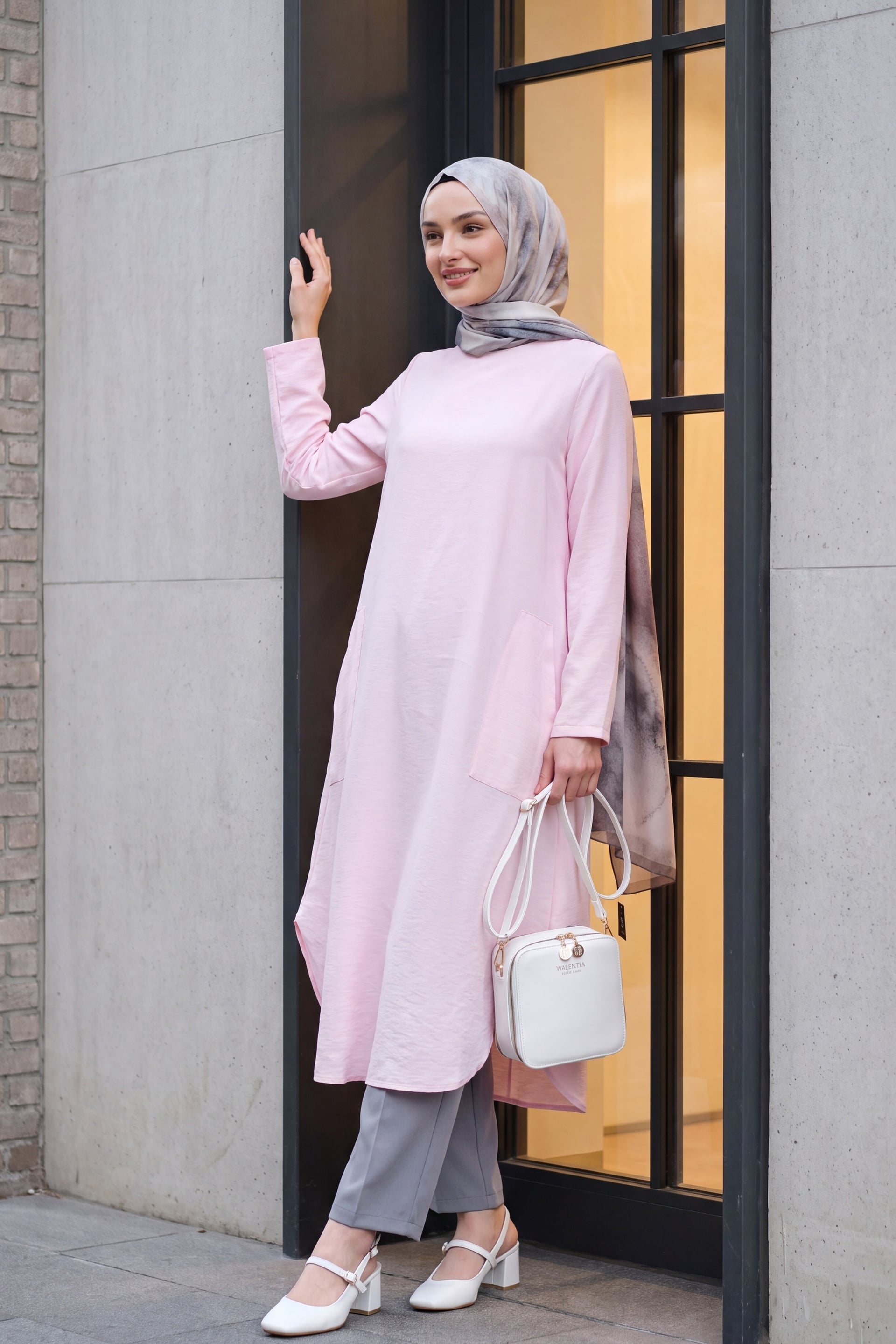 Long Rayon Tunic with Pockets and Side Slits - Powder - Podyumplus - by Peralane