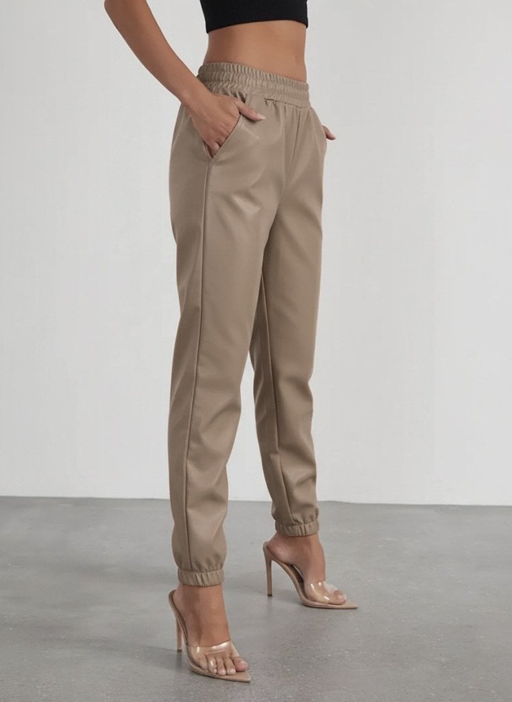 Women's High-Waist Elasticated Faux Leather Trousers with Front Buttons - Janes - by Peralane - photo 3