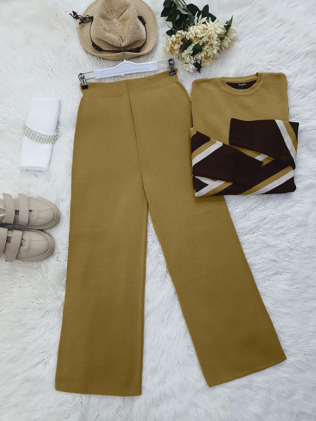 Olive Green Lounge Trousers with Geometric Print Sweater - Podyumplus - by Peralane - photo 2