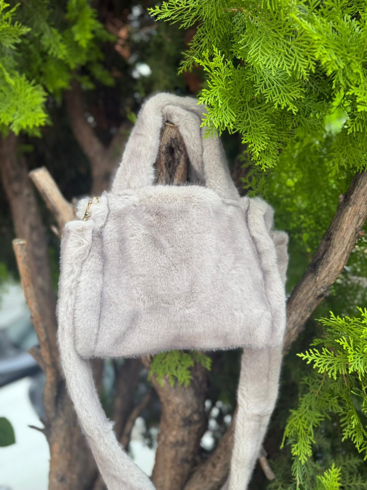 Grey Faux Fur Handbag and Shoulder Bag with Detachable Strap - Nesvay - by Peralane - photo 3