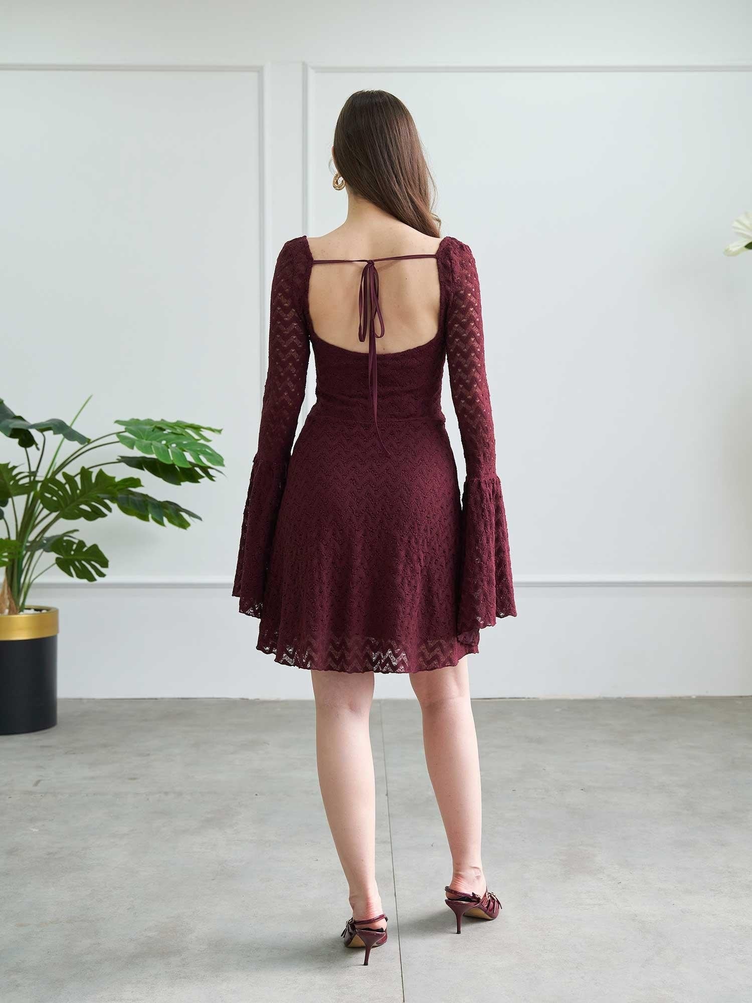 Burgundy Long-Sleeved Ruched Dress with Flared Sleeves - Lefon - by Peralane - photo 3