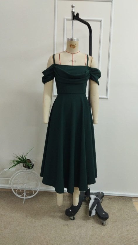 Women's Off-Shoulder Spaghetti Strap Heart Neckline Long Crepe Dress - Janes - by Peralane - photo 4