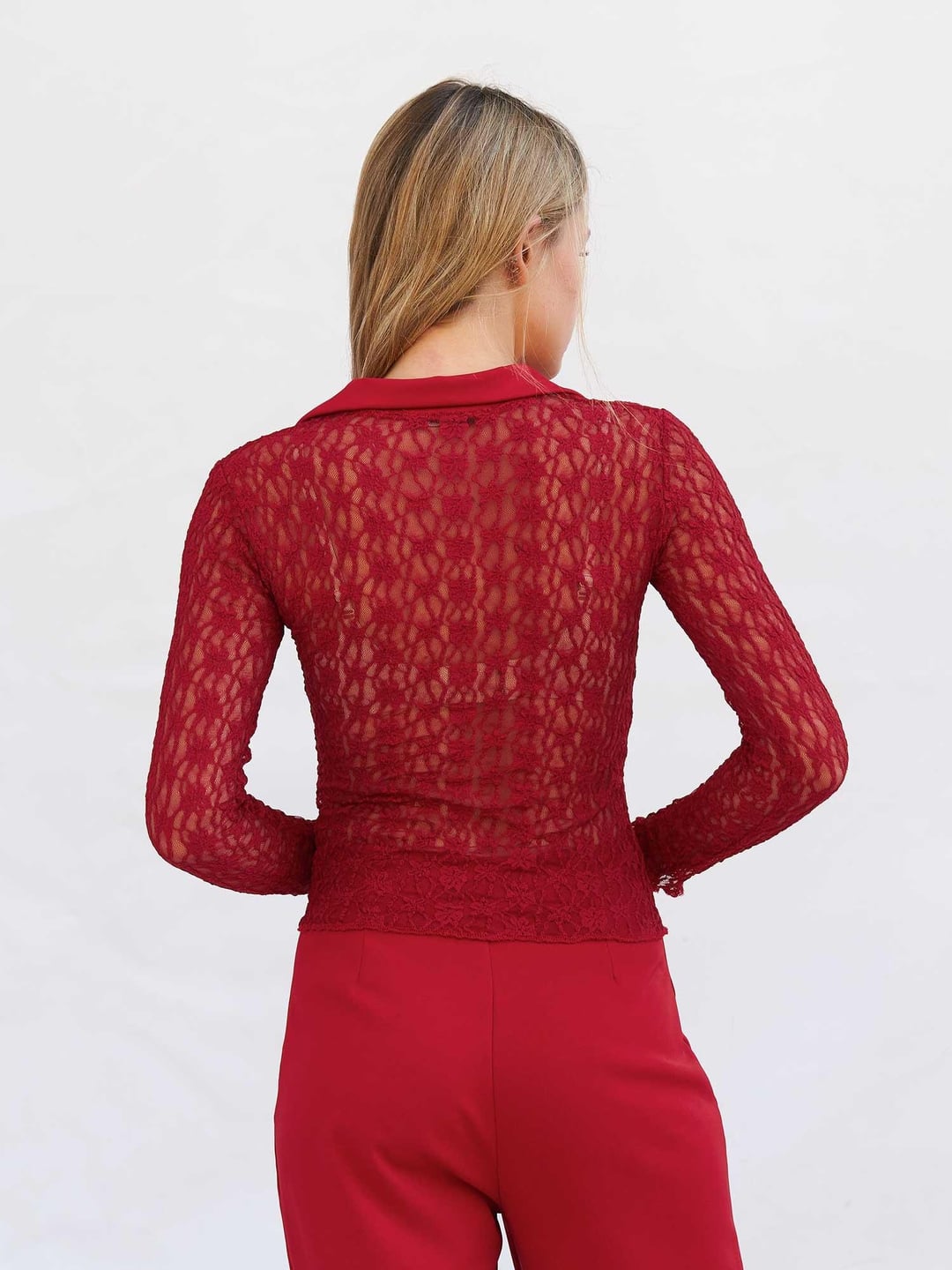 Red Sheer Lace Blouse with Floral Pattern and Pointed Collar - Lefon - by Peralane - photo 3