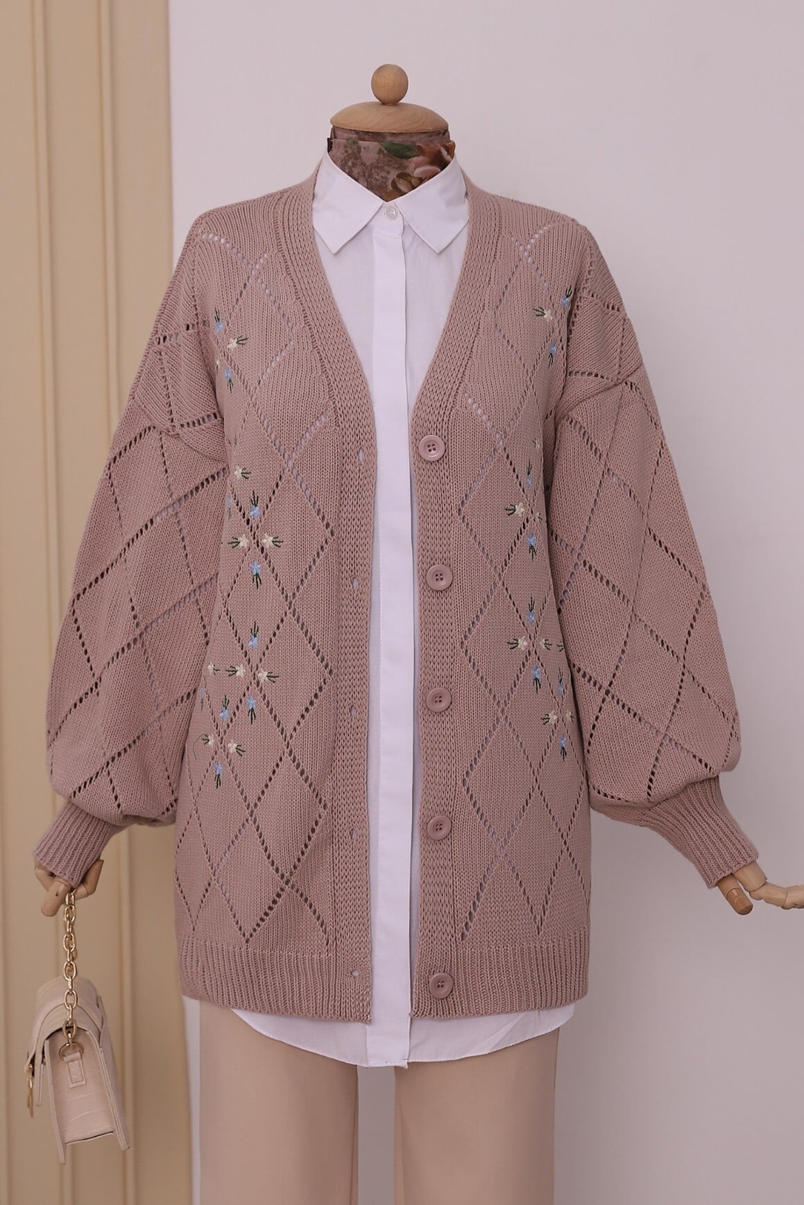 Dusty Rose Knit Cardigan with Floral Embroidery and Openwork Pattern - Podyumplus - by Peralane - photo 5