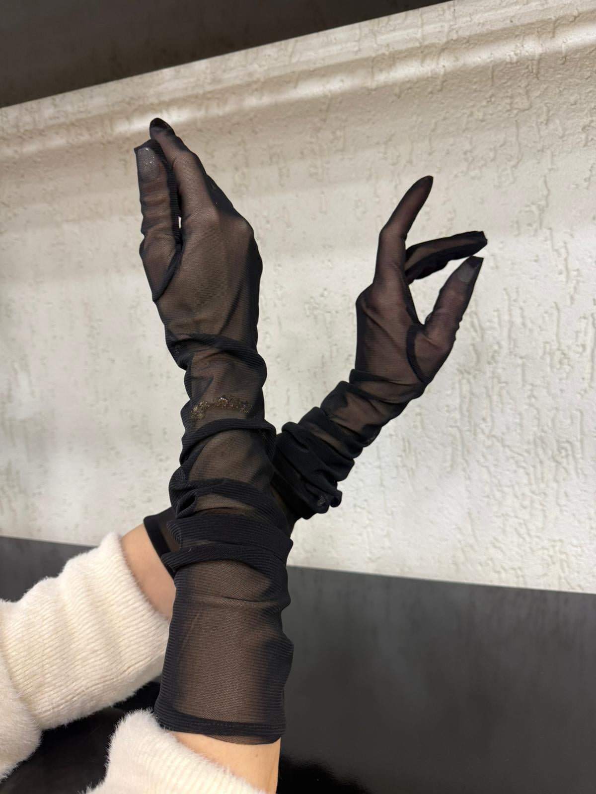 Black Sheer Long Gloves with Ruched Detail - Nesvay - by Peralane - photo 3