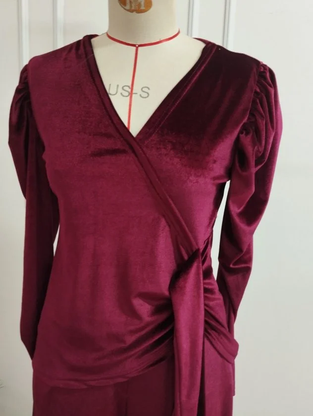 Women's Velvet Wrap Top and Wide-Leg Trousers Two-Piece Set in Burgundy - Janes - by Peralane - photo 7