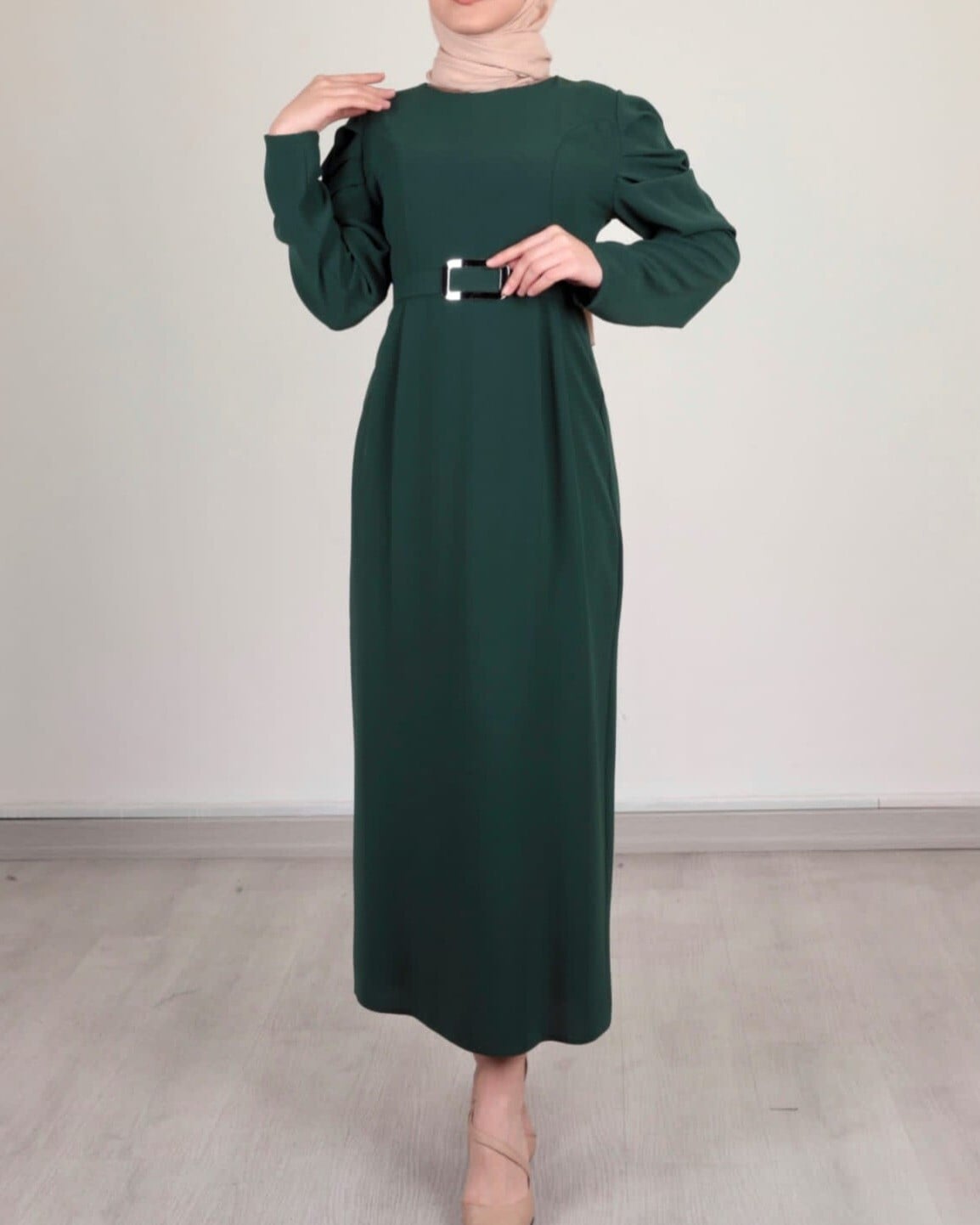 Long-Sleeve Belted Modest Dress with Round Neckline - Emerald - Podyumplus - by Peralane - photo 4