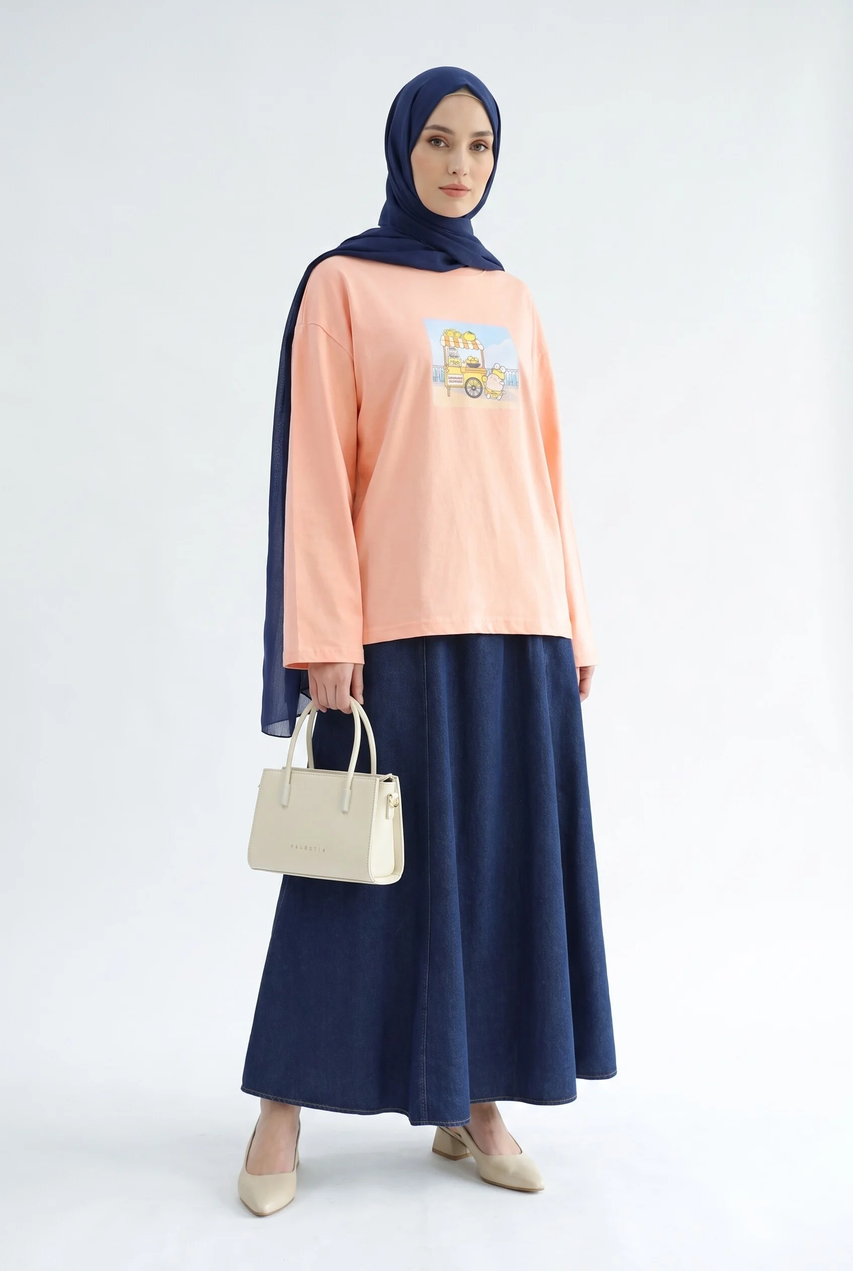Crew Neck Graphic Print Sweatshirt in Peach - Podyumplus - by Peralane - photo 9