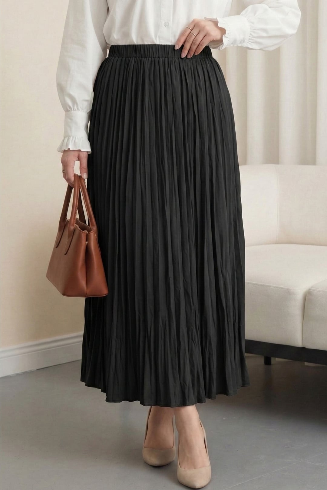 Black Pleated Skirt with Elastic Waistband - Podyumplus - by Peralane