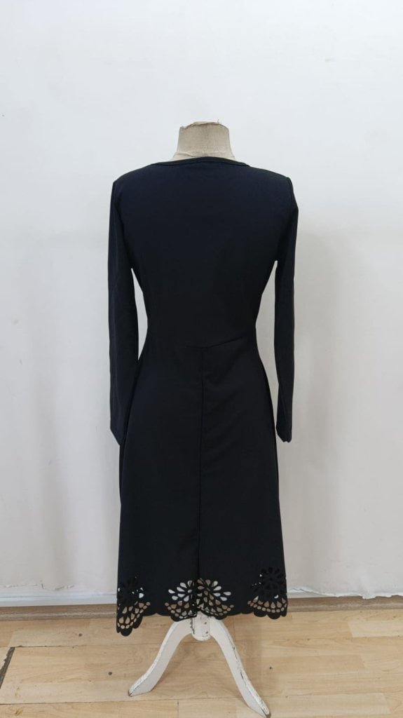 Women's Long Sleeve V-Neck Laser Cut Detail Midi Crepe Dress - Janes - by Peralane - photo 6