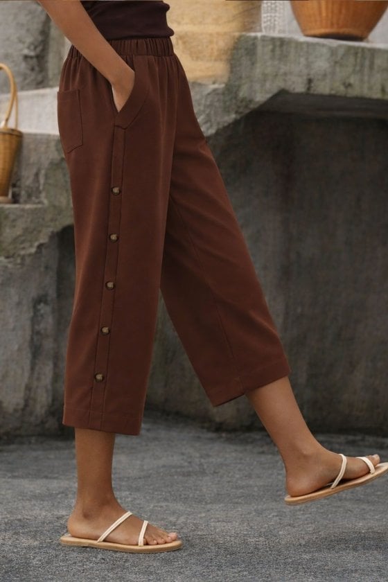 Women's High-Waist Elasticated Midi Trousers with Side Button Detail - Brown - Janes - by Peralane - photo 3