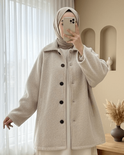 Beige Double-Pocket Button-Front Lined Boucle Jacket - Podyumplus - by Peralane - photo 2