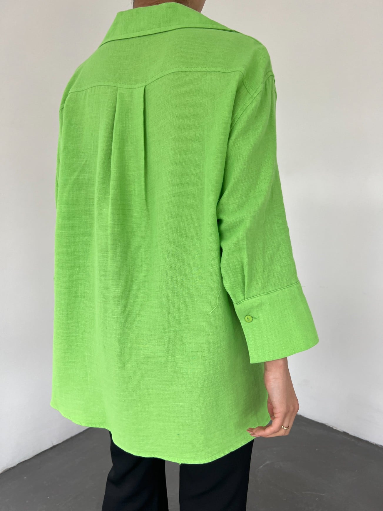 Long-Sleeved Collared Blouse in Bright Green - Podyumplus - by Peralane - photo 2