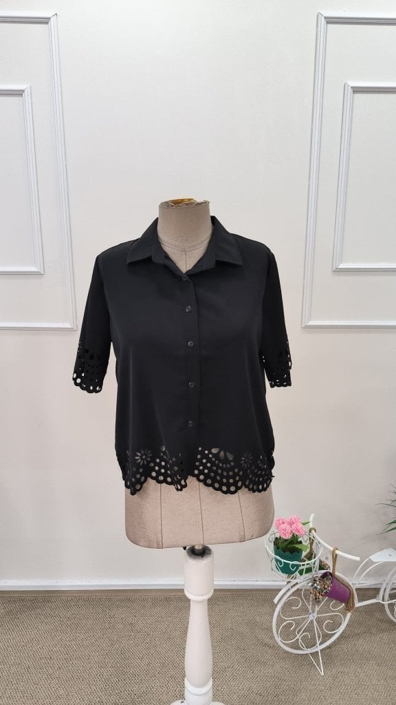 Women's Black Short Sleeve Collared Button-Front Blouse with Laser-Cut Floral Hem - Janes - by Peralane - photo 6