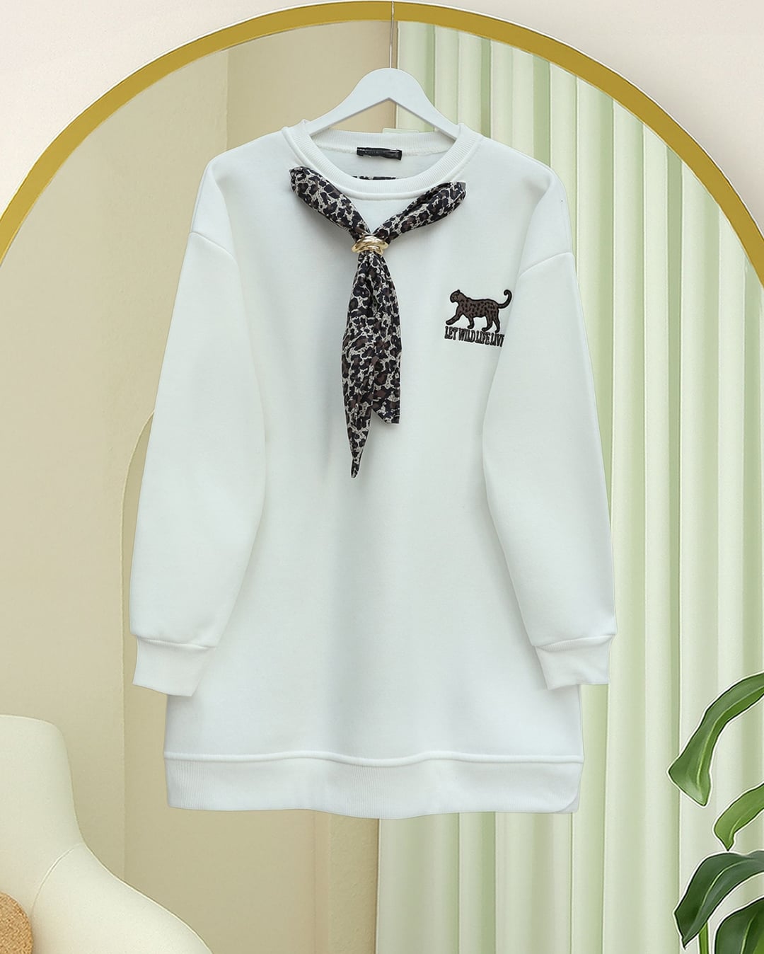 White 3-Thread Sweatshirt with Leopard Motif and Scarf - Podyumplus - by Peralane - photo 3
