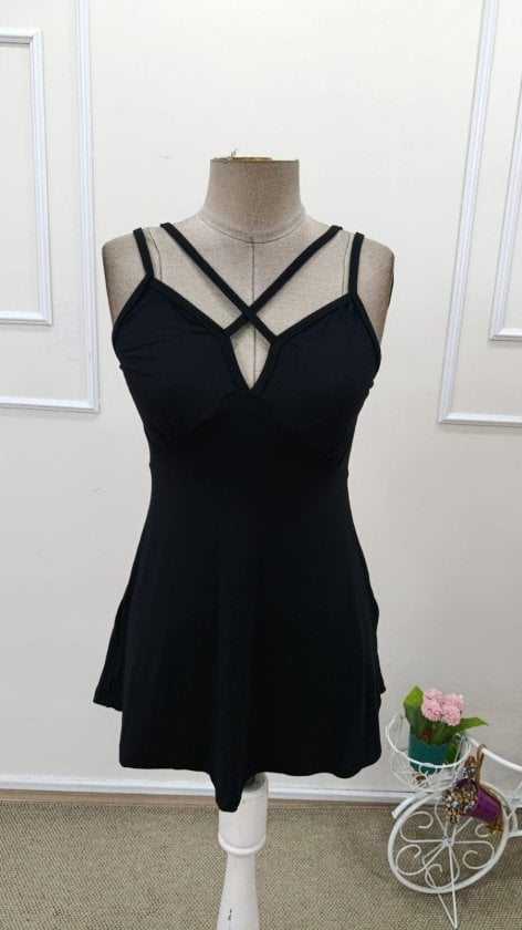 Women's Black Criss-Cross Strap V-Neck Tank Top - Janes - by Peralane - photo 6