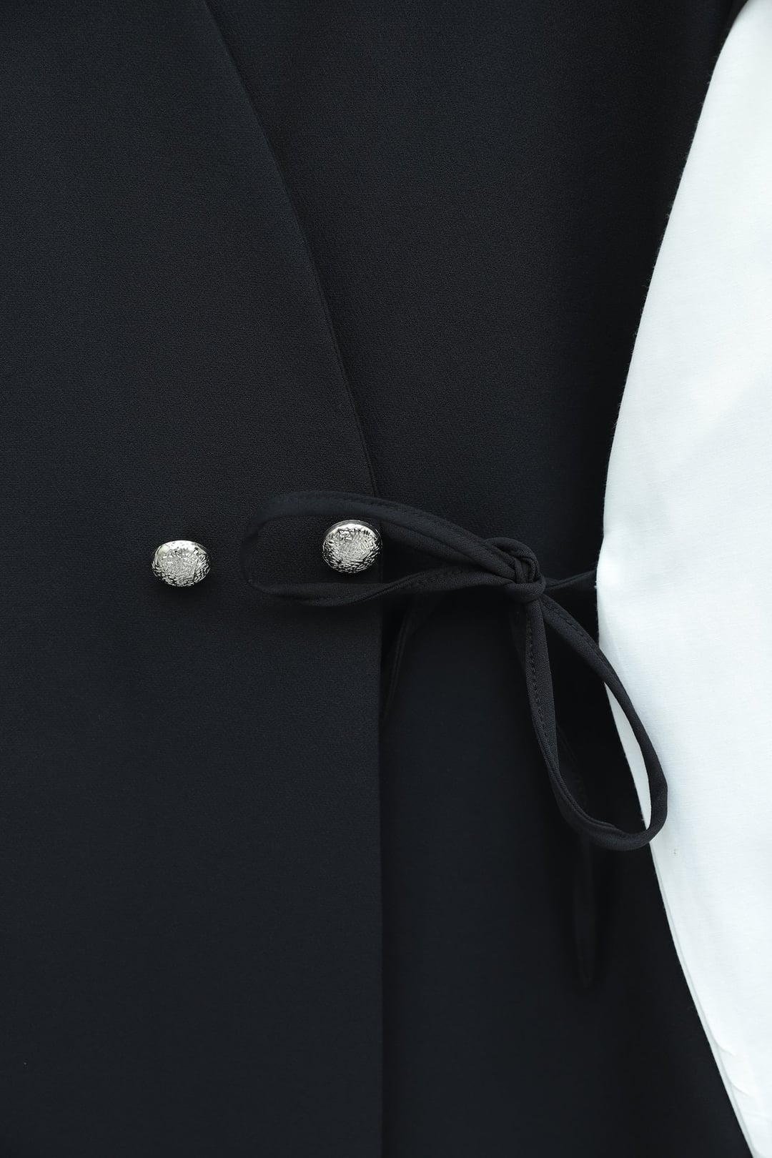Double Crepe Two-Tone Vest and Trouser Set - Black - Podyumplus - by Peralane - photo 4