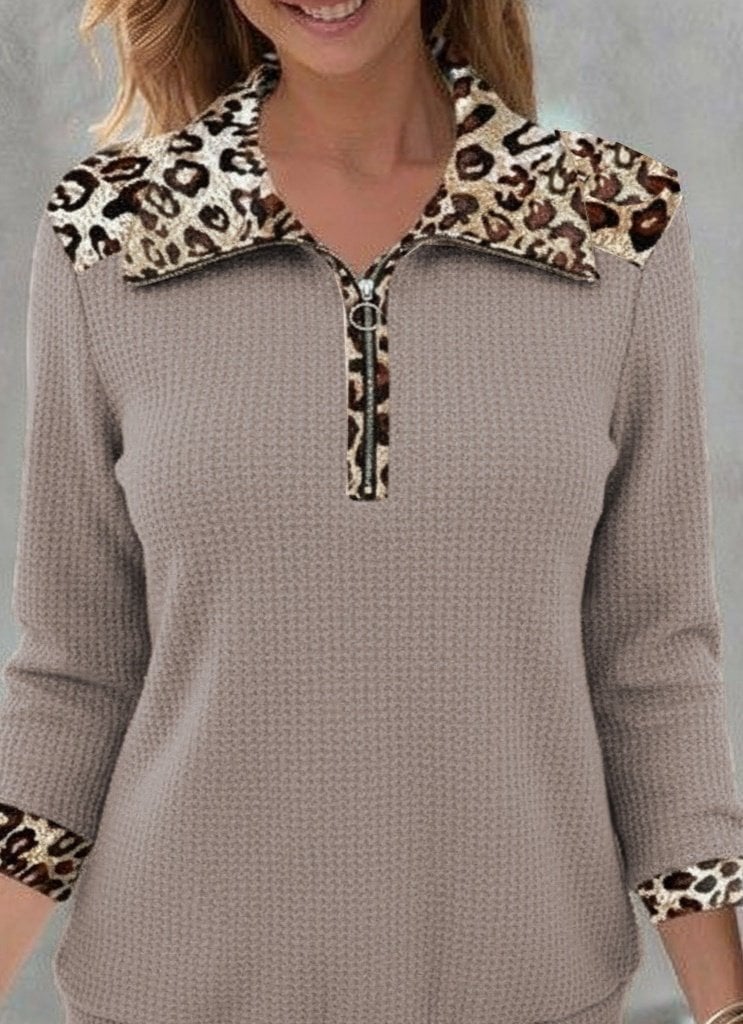 Women's Long-Sleeve Leopard Collar Zip Waffle Blouse - Janes - by Peralane - photo 2