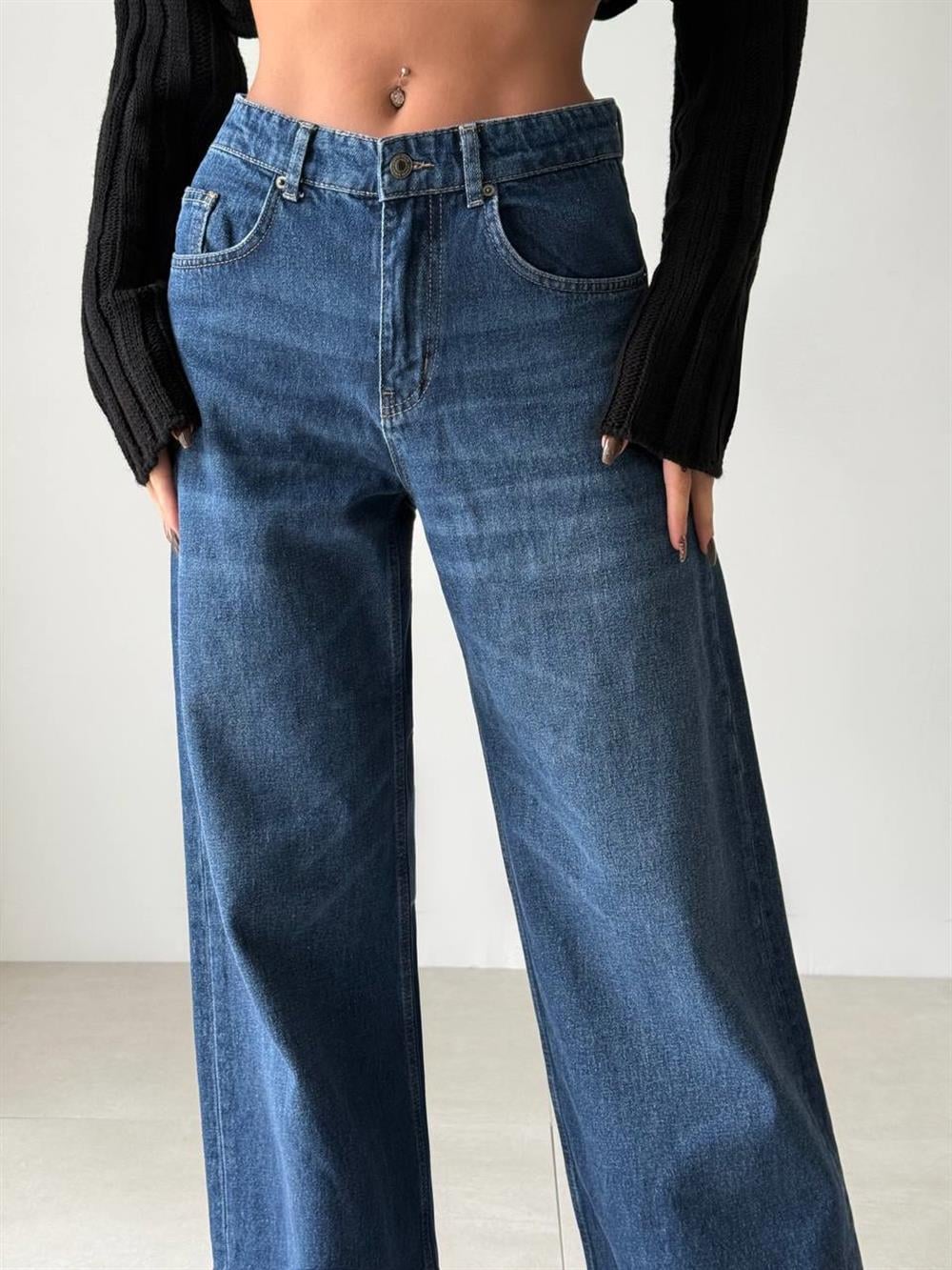 Women's High-Waist Wide Leg Dark Blue Denim Jeans - Lacarino Jeans - by Peralane