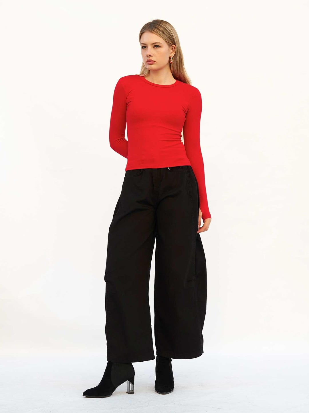 Women's Long-Sleeve Crew-Neck Ribbed T-Shirt with Thumbholes - Red - Lefon - by Peralane - photo 4